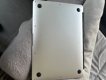 Apple MacBook Air 13” - 4