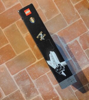 LEGO Creator Expert 10283 NASA Raketoplán Discovery - 4