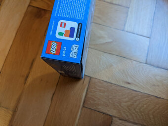 LEGO CITY 60443 Zastávka v boxoch F1 - 4