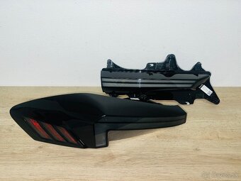 BMW XM G09 zadní světla - 4