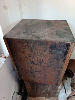 Starozitny trezor na podstavci z roku 1905, starozitnost - 4