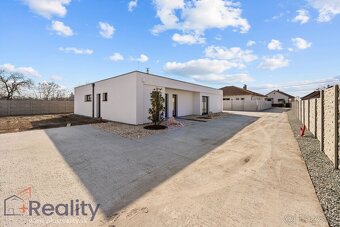 Moderný štvorizbový samostatne stojaci rodinný dom na predaj - 4