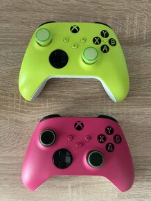 Xbox Series S + 2 joysticky - 4