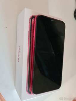 Predam iPhone XR červený - 4
