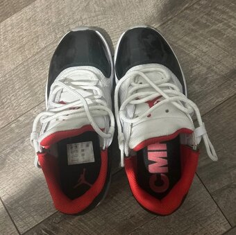 Jordan 11 - 4