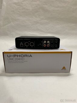 Zvuková karta USB Behringer UMC204HD - 4