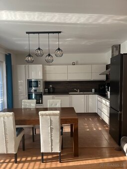 Poschodový rodinný dom - 4