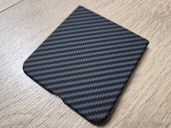 karbónový kryt pre Samsung Flip 7 - 4