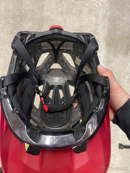 Predam prilbu helmu - 4