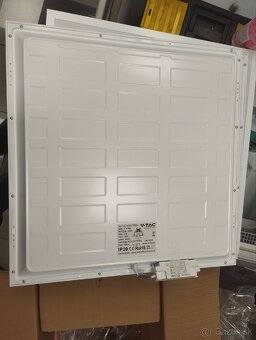 Keď svetlo 60×60 - 4