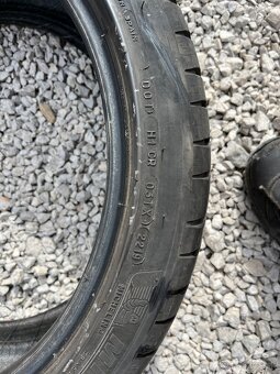 225/40r18 - 4