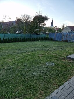 Veĺký 2 izb. byt na prízemí rodinného domu so záhradou - 4