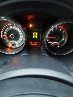 Mitsubishi Pajero - 4