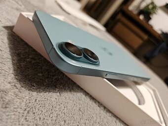 Apple iPhone 16 plus poistený - 4
