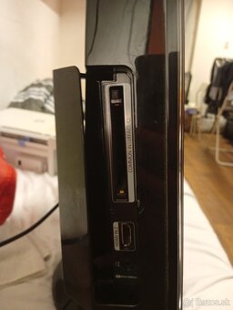 Menší Samsung televízor - 4