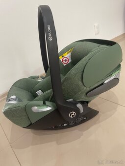 Cybex Cloud T+ a základňa Cybex Base T black - 4