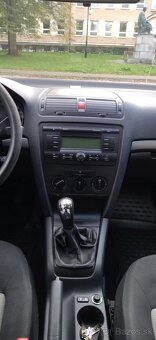 Škoda Octavia 2 1.4 MPI benzín - 4