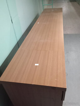 Kancelársky stôl s dvoma kancelárskymi kontajnermi - 4