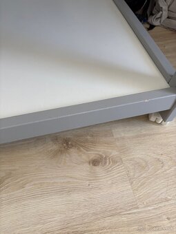 Prebaľovací pult so 2 policami + podložka (NOVÁ) - 4