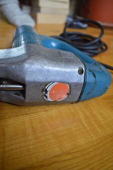 predam - kvalitna priamociara pila SCINTILLA SA, made in Swi - 4