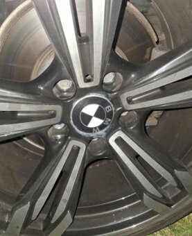 Stredove krytky pukličky do elektrónov značky BMW - 4