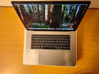 MacBook Pro 15 2019 i7 16GB 256GB - 4