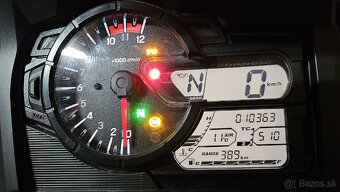 SUZUKI v-strom DL650XT - 4