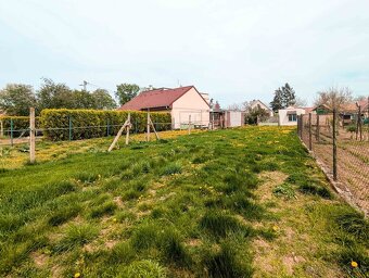 Stavebný pozemok 852m2 v tichej štvrti plnej novostavieb 7 m - 4