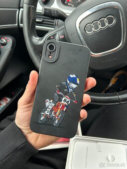 iPhone xr - 4