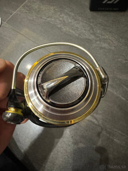 Navijak Daiwa 13certate 2500 + nahradna cievka - 4