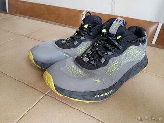 Panske bezecke tenisky UNDER ARMOUR CHarged Bandit - 4