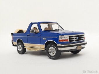 1:18 - Ford Bronco Eddie Bauer Edition - Greenlight - 1:18 - 4