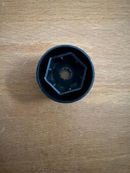 Krytka na skrutku k disku VW 17MM - 4