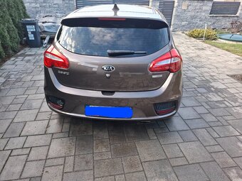 Predam Kia Ceed 1.6 Gdi, zlata edicia - 4