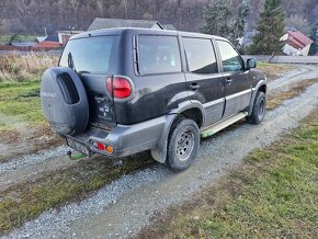 Rozpredám nissan terrano 3.0 - 4