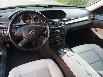 Mercedes E 250 4matic 7G Tronic - 4