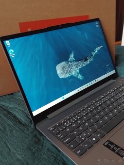 Notebook Lenovo IdeaPad Slim 3 15IAN8 (82XB002BCK) sivý - 4