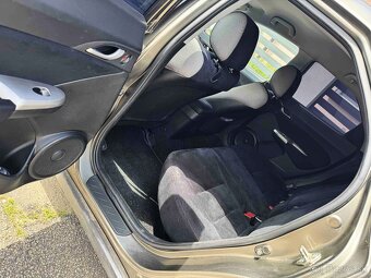 Honda Civic 1.8 VTEC - 4