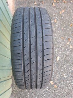 Predám letné pneu Kumho Crugen HP91 235/55 R18 100H - 4