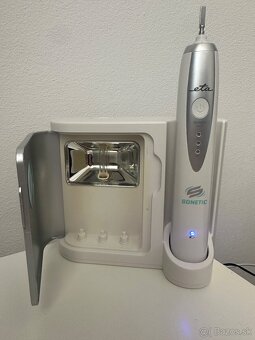 Sonická zubná kefka ETA - 4