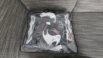 Kolieskové korčule - 4