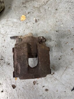 Predám zadné strmene na BMW e46 - 4