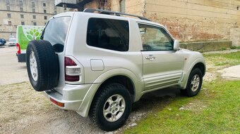 Mitsubushi Pajero 3.2 DID manual - 4