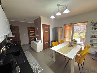 5 izb., RD bez ďalších investícii,pozemok 756 m2 - TULIPÁN - - 4