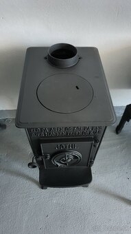 Liatinové kachle Jotul F 601 N čierný lak - 4