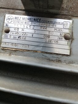 Elektromotor MEZ Mohelnice 180 W, 690ot, 400V, prirubovy. - 4