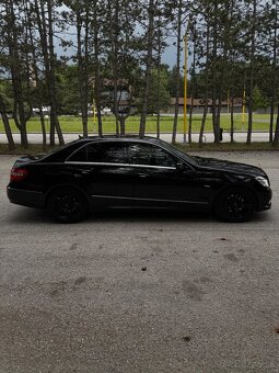 Mercedes Benz E350 - 4