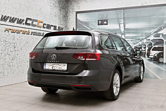 Volkswagen Passat Variant 2.0 TDI DSG EVO Elegance - 4