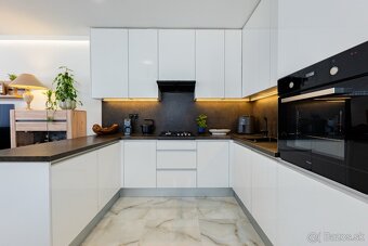 Elegantný 2-izbový byt na prenájom, Nové Mesto nad Váhom - 4