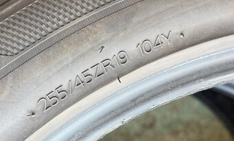 255/45 R19 Hankook Ventus S1 EVO 3 6,5mm - 4